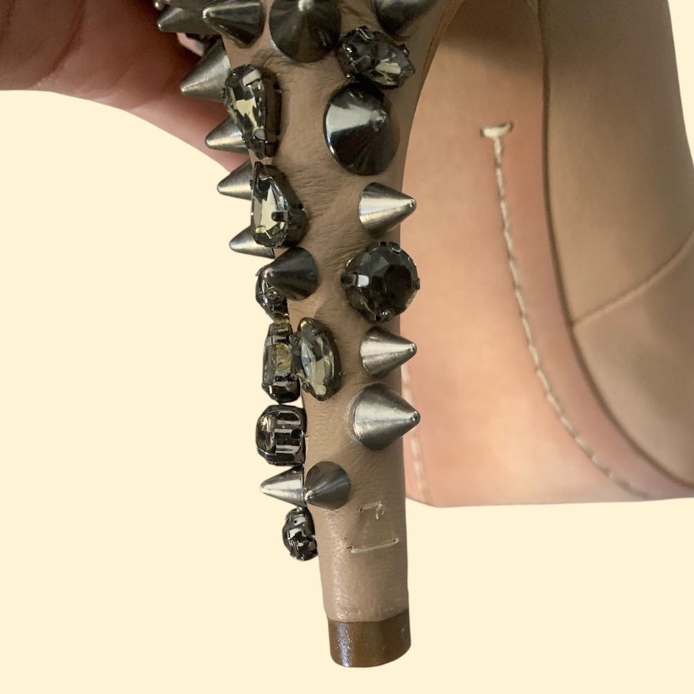 Sexy Elegant Nude and Silver Spiked Heels Previously Worn Baddie Emo Streetwear - Picture 6 of 12